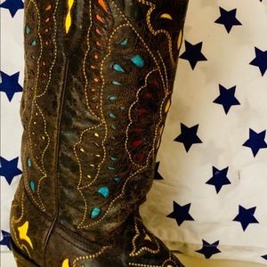 Corral boots